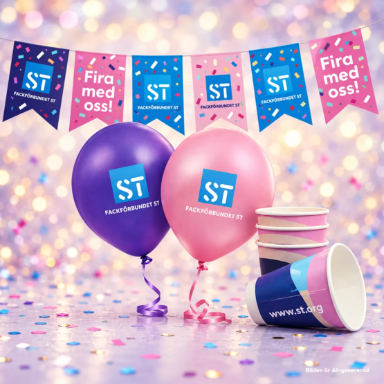 st fira-kit med muggar, ballonger och vimpel för att fira era framgångar.